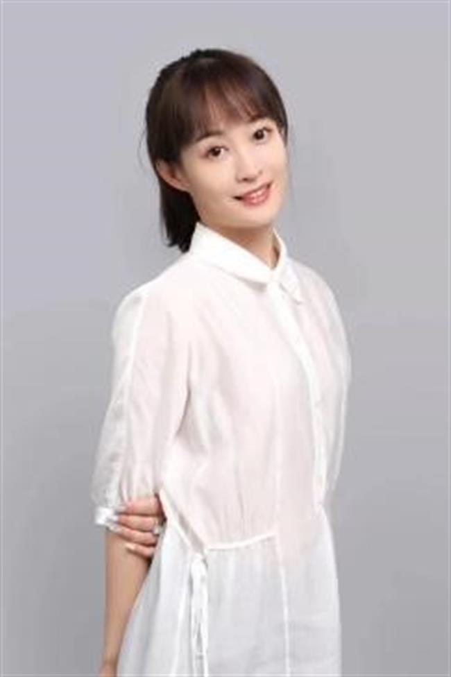 耿绿洁.jpg 耿绿洁.jpg