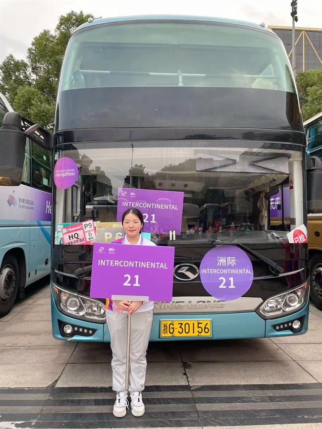 冯菡1.jpg 冯菡1.jpg