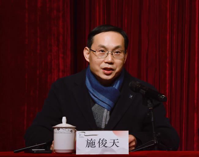 施院长.jpg 施院长.jpg