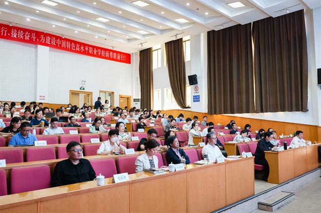 IMG_9895.jpg IMG_9895.jpg