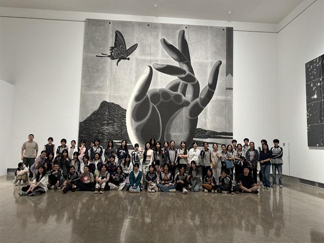 陈奇画展.jpg